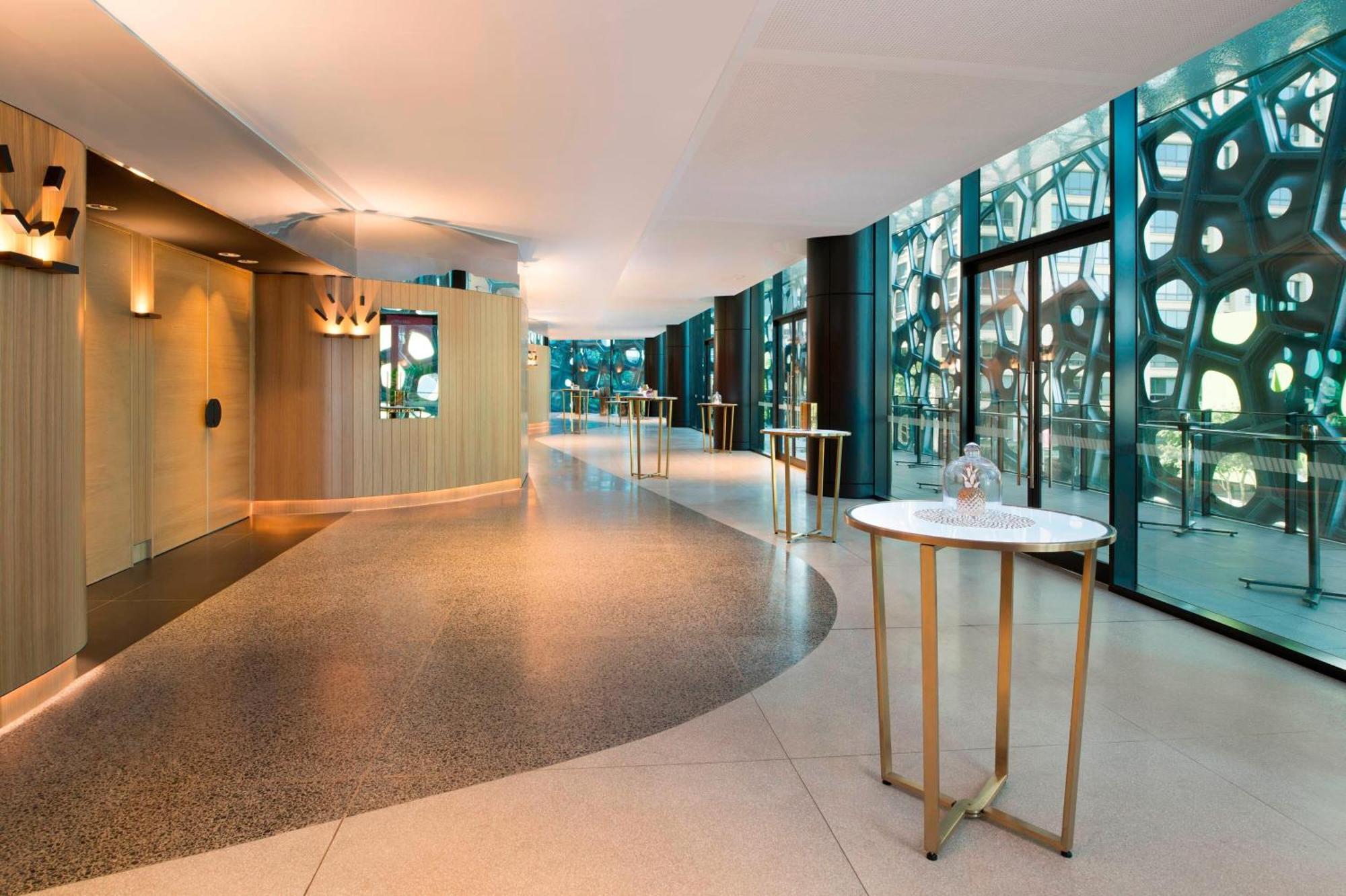 Hotel W 5*